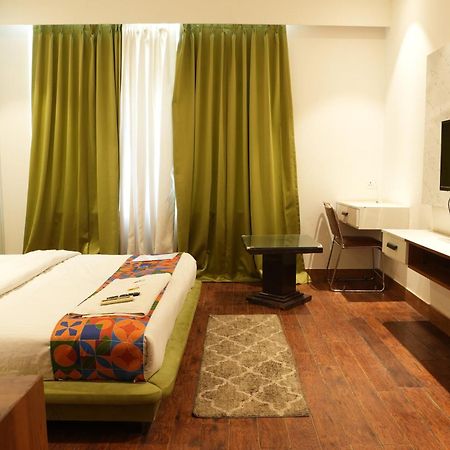 Hotel Elite Sector 45 I Gurgaon Central I Couple Friendly 外观 照片