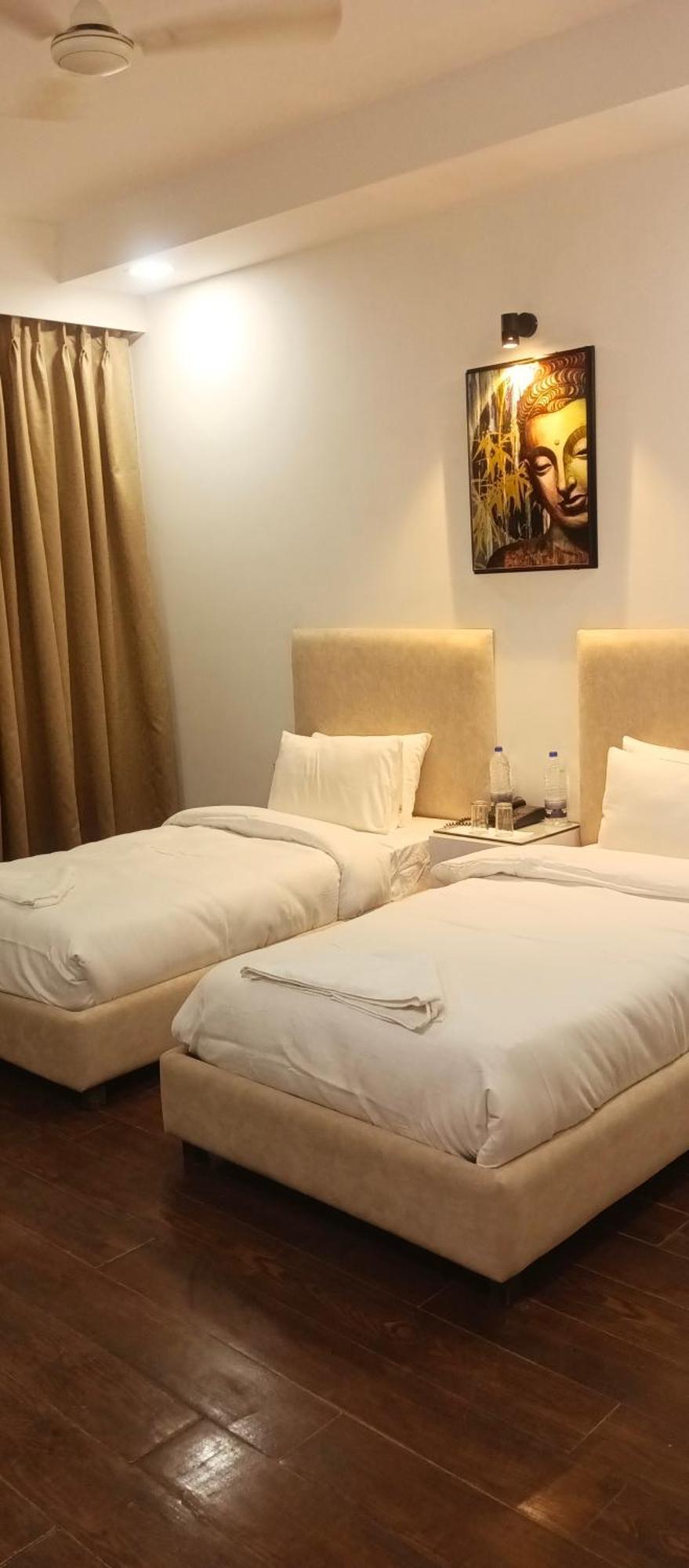 Hotel Elite Sector 45 I Gurgaon Central I Couple Friendly 外观 照片