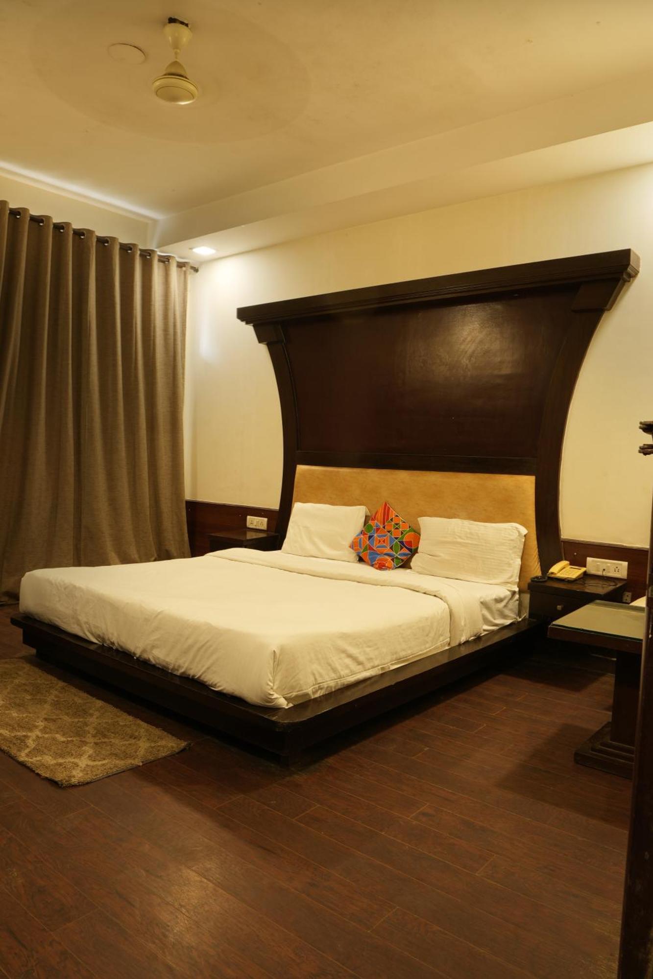 Hotel Elite Sector 45 I Gurgaon Central I Couple Friendly 外观 照片