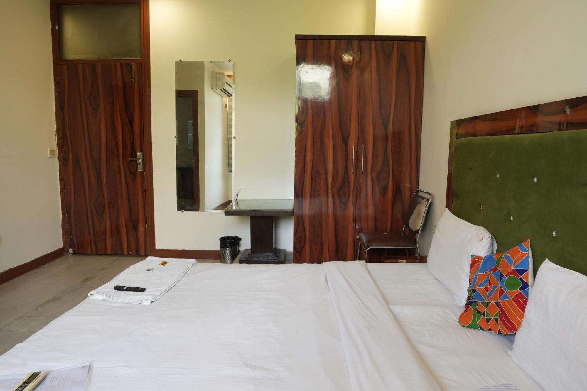 Hotel Elite Sector 45 I Gurgaon Central I Couple Friendly 外观 照片