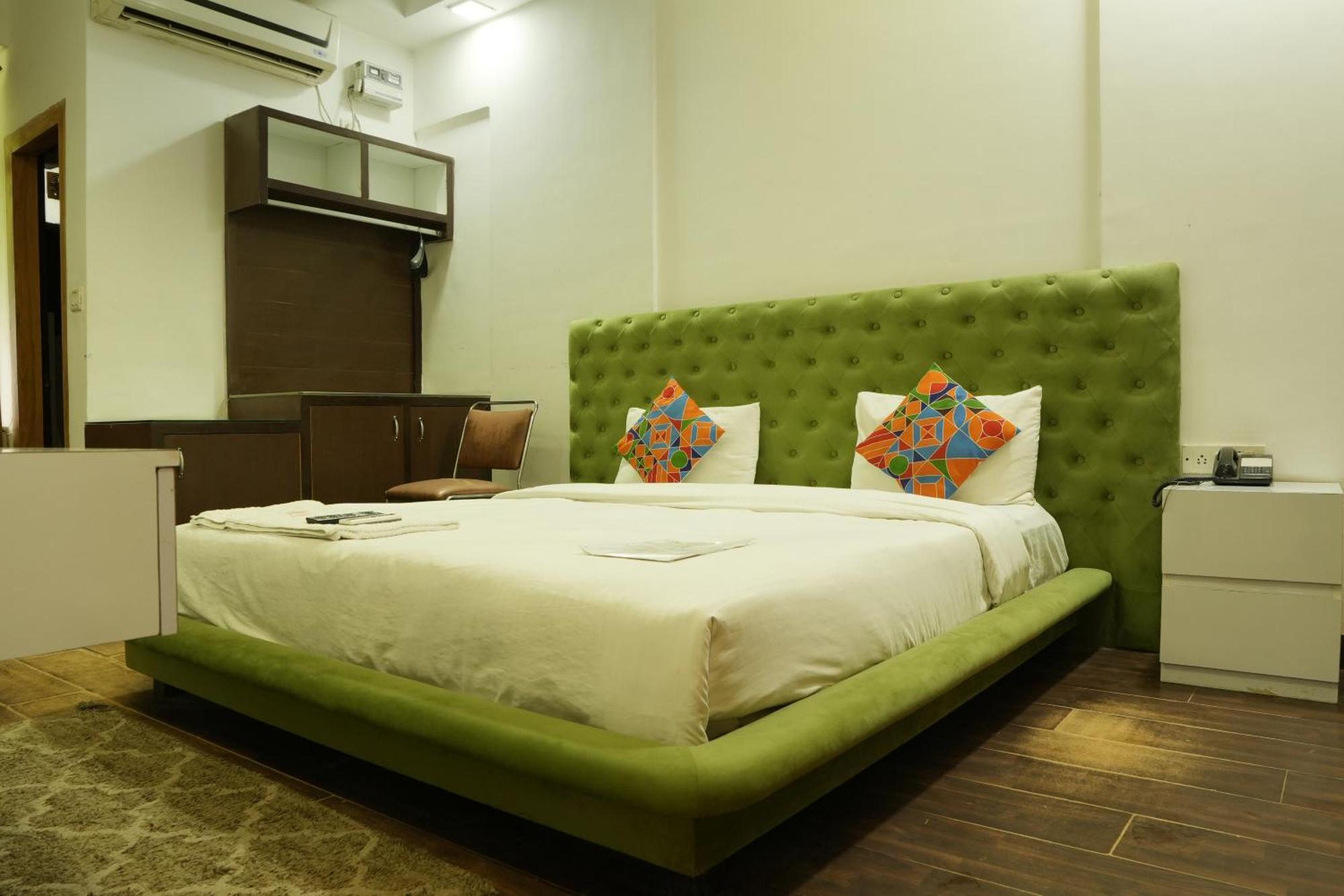 Hotel Elite Sector 45 I Gurgaon Central I Couple Friendly 外观 照片