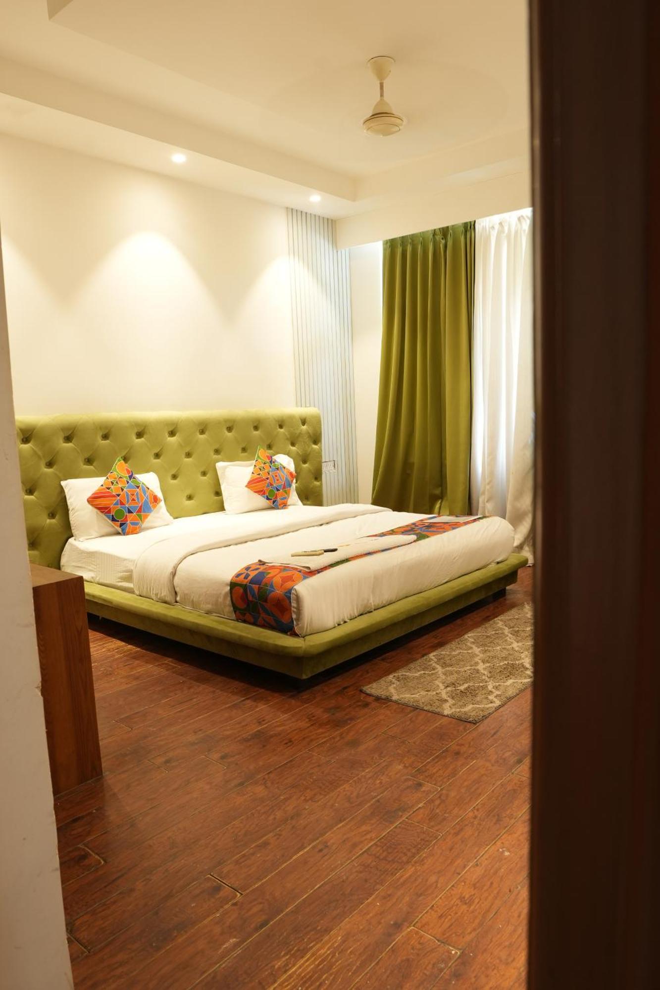 Hotel Elite Sector 45 I Gurgaon Central I Couple Friendly 外观 照片