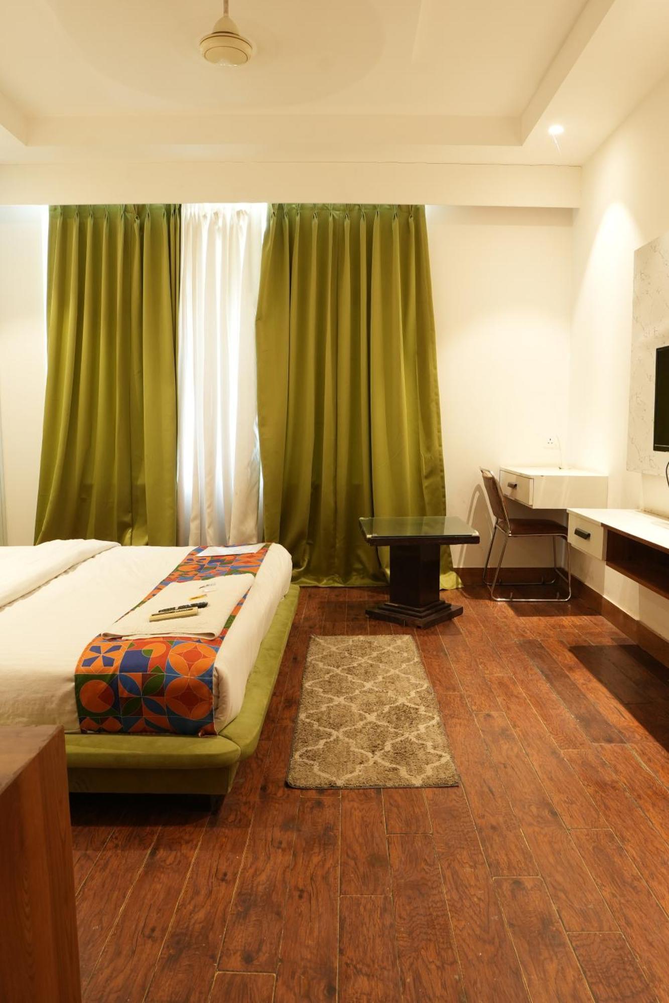 Hotel Elite Sector 45 I Gurgaon Central I Couple Friendly 外观 照片